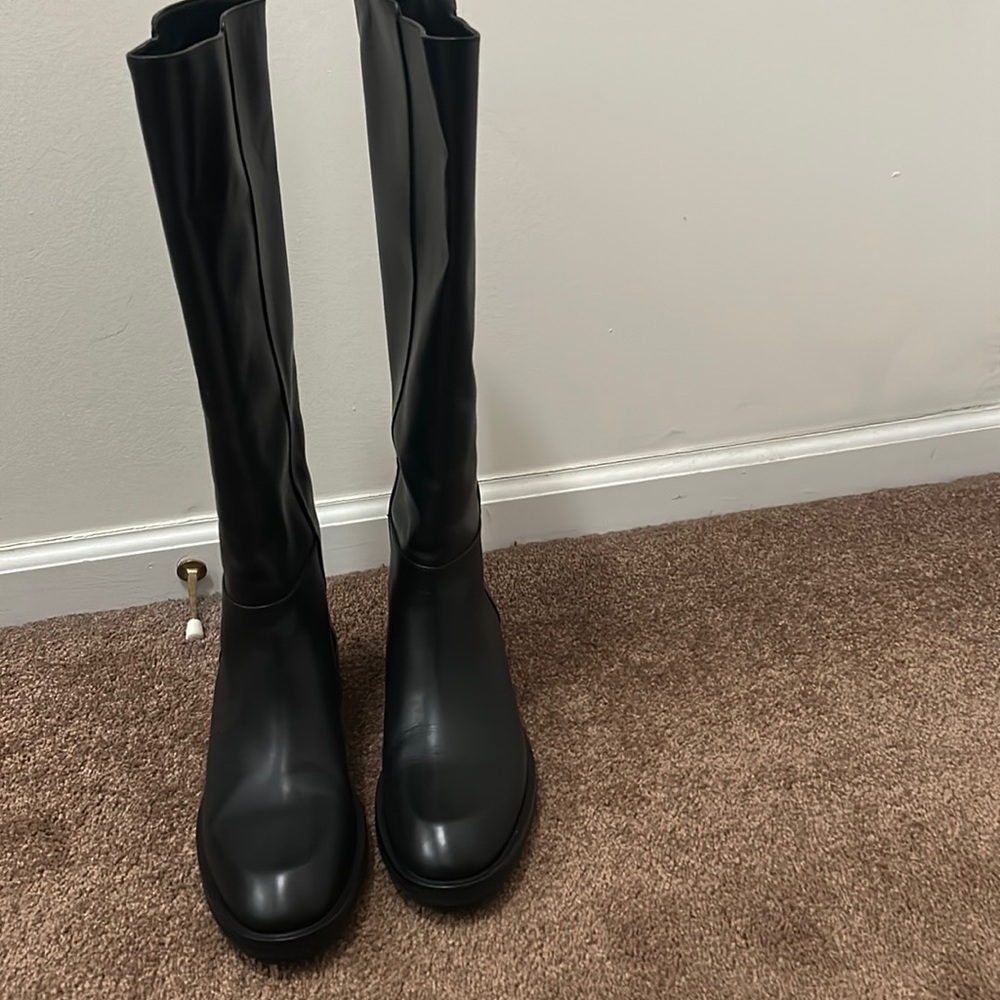 MaxMara sport leather boots in great condition size 41